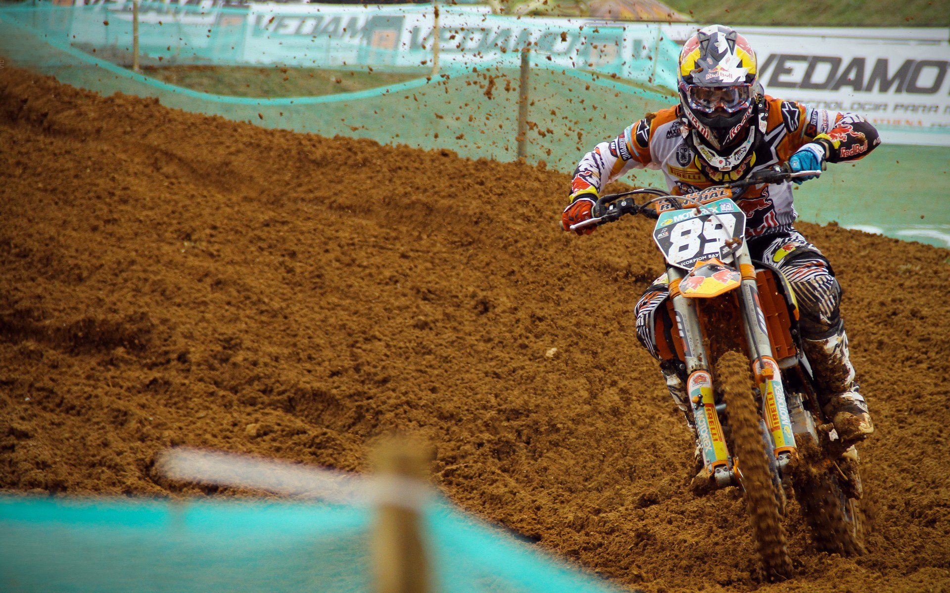 王皓高光表现引领法国队碾压葡萄牙队，新一代中场核心崛起